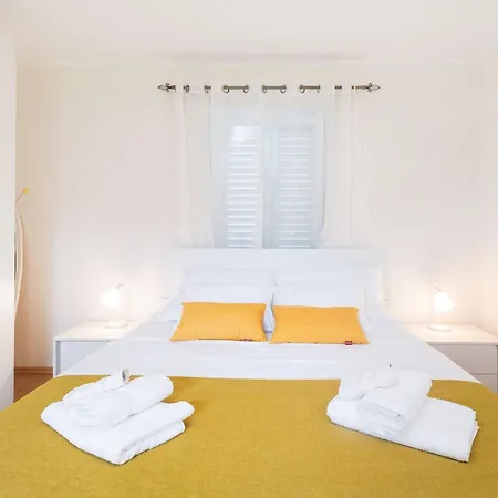 Apartment Lotea - Two-bedroom With Terrace And Sea View