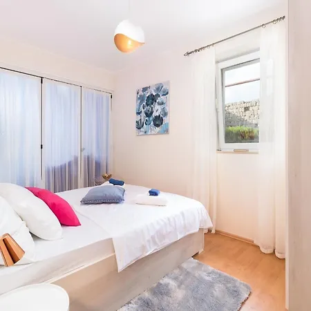 Lotea - Two-bedroom With Terrace And Sea View * Cavtat