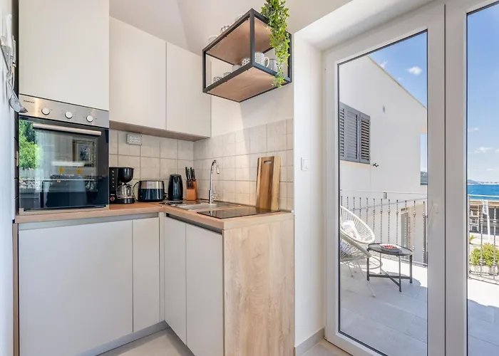 Lotea - Two-bedroom With Terrace And Sea View