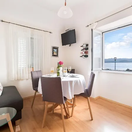 Lotea - Two-bedroom With Terrace And Sea View * קאבטאט