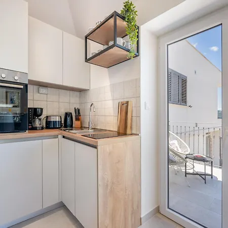 Lotea - Two-bedroom With Terrace And Sea View